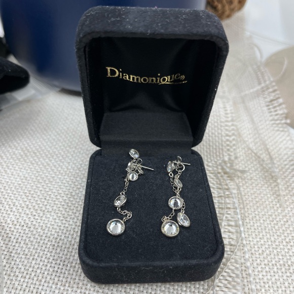 Vintage 14k White Gold Diamonique Dangle Earrings - 2.9g, 1.75” - Picture 5 of 17
